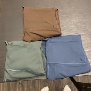 Everlane the Perfom leggings bundle green blue brown